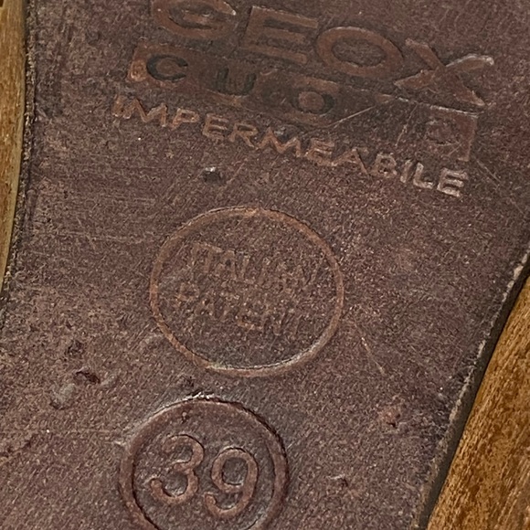 Geox Women’s Artisan Sandal Flip Flops Thong Brown Leather Gold Flower Size 8.5 - Picture 8 of 10